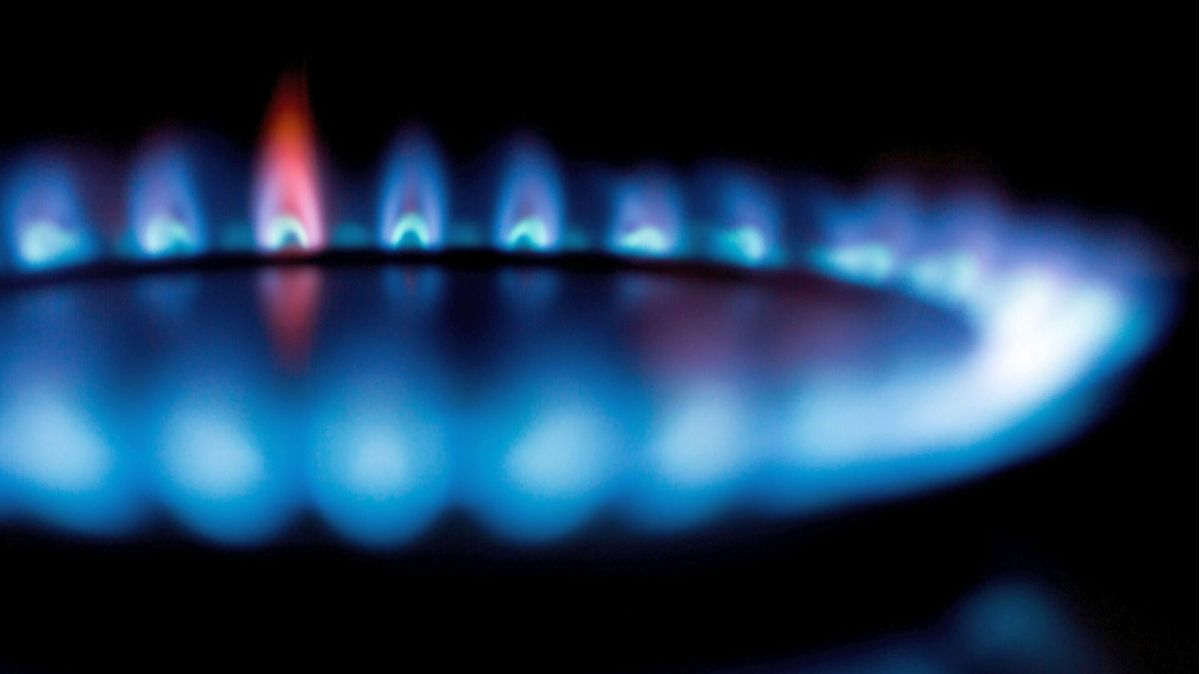 Понад 8 тисяч жителів Київщини без газу після атаки РФ: аварійні роботи тривають Газова конфорка