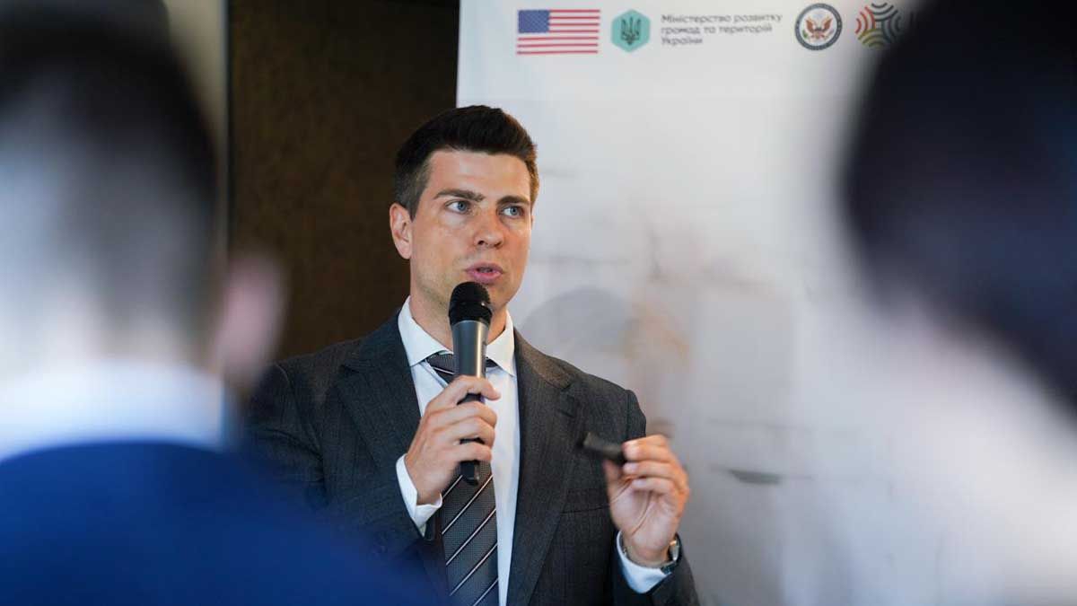 Ветерани отримають нові професії у сфері логістики: стартував національний проєкт перекваліфікації Ветерани отримають нові професії у сфері логістики: стартував національний проєкт перекваліфікації