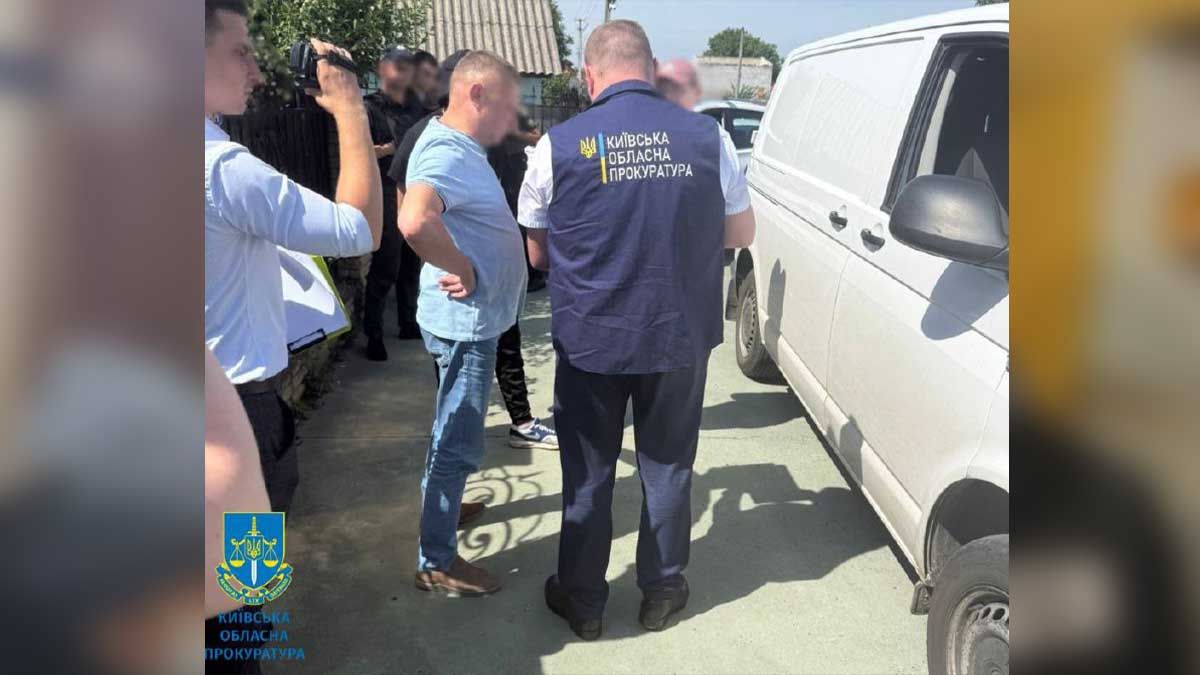 Депутат із Великої Димерки підозрюється у привласненні понад 800 тис. грн на ремонті доріг Депутат із Великої Димерки підозрюється у привласненні понад 800 тис. грн на ремонті доріг