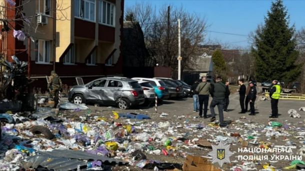 Друкарня фальшивих доларів на Київщині: обвинуваченому загрожує до 10 років Друкарня фальшивих доларів на Київщині: обвинуваченому загрожує до 10 років