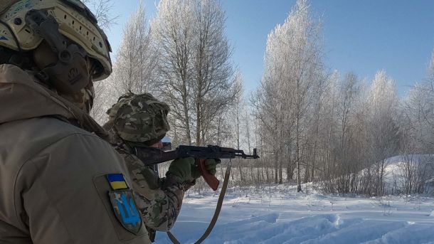 За добу ЗСУ ліквідували ще 890 окупантів Українські військові під час вишколу
