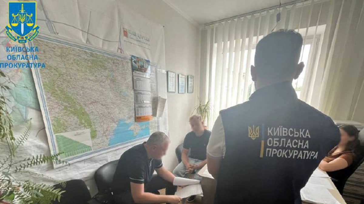 Розкрадання 767 тис. грн на зимовому утриманні Білої Церкви: підозру оголошено посадовцю й директору ТОВ Розкрадання 767 тис. грн на зимовому утриманні Білої Церкви: підозру оголошено посадовцю й директору ТОВ