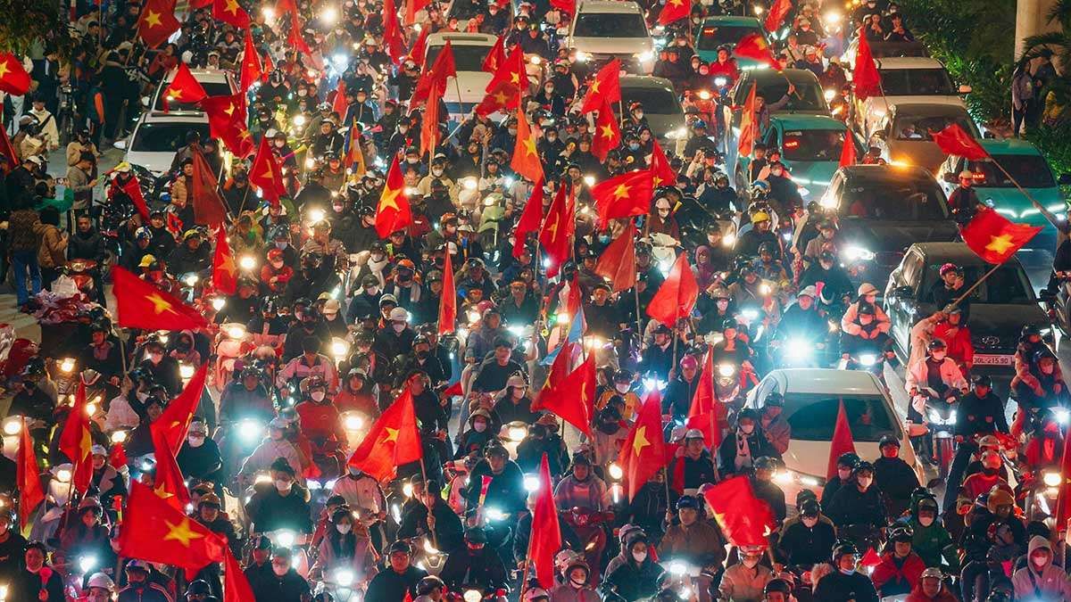 В’єтнам відзначив 50-річчя завершення війни парадом, російськими літаками й китайськими військовими В’єтнам відзначив 50-річчя завершення війни парадом, російськими літаками й китайськими військовими