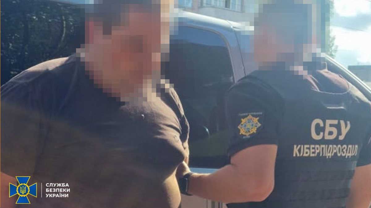 СБУ: затримано агентів російського ГРУ, які готували удари по Києву та Одесі СБУ: затримано агентів російського ГРУ, які готували удари по Києву та Одесі