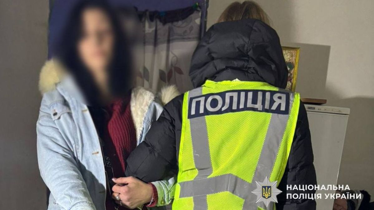 У Києві до суду відправили 10 наркоторговців Підозрювана і поліцейська