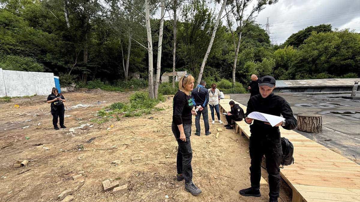 Протасів Яр під «атакою забудовника»: відкрито кримінальне провадження, громада тримає оборону Протасів Яр під «атакою забудовника»: відкрито кримінальне провадження, громада тримає оборону