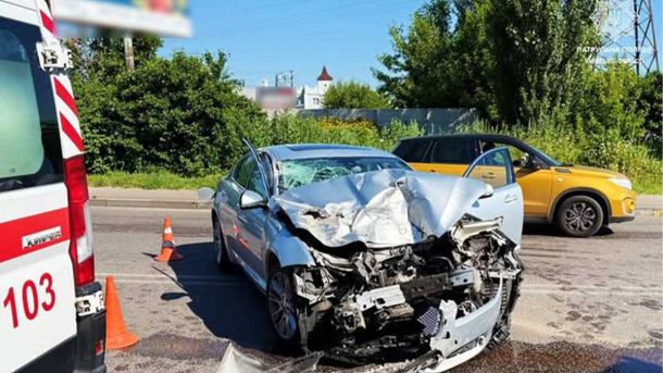 У лісі під Києвом знайшли уламки бойових дронів: працювали вибухотехніки У лісі під Києвом знайшли уламки бойових дронів: працювали вибухотехніки
