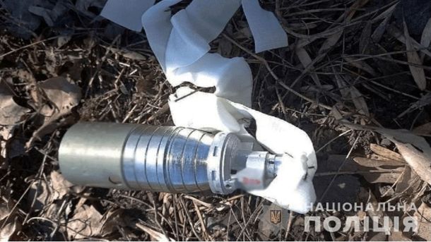 Травень у Лаврі: мікромініатюри Сядристого, фрески Спаса на Берестові та історія крізь віки Травень у Лаврі: мікромініатюри Сядристого, фрески Спаса на Берестові та історія крізь віки