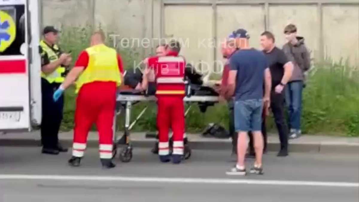 На вулиці Газопровідній у Києві збили пішохода: важка черепно-мозкова травма На вулиці Газопровідній у Києві збили пішохода: важка черепно-мозкова травма