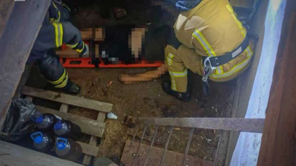 Пожежа в Чорнобильській зоні: 200 рятувальників і 60 одиниць техніки гасять ліс Рятувальники ДСНС деблокували тіло чоловіка 2003 року народження з погреба в селі Морозівка на Броварщині