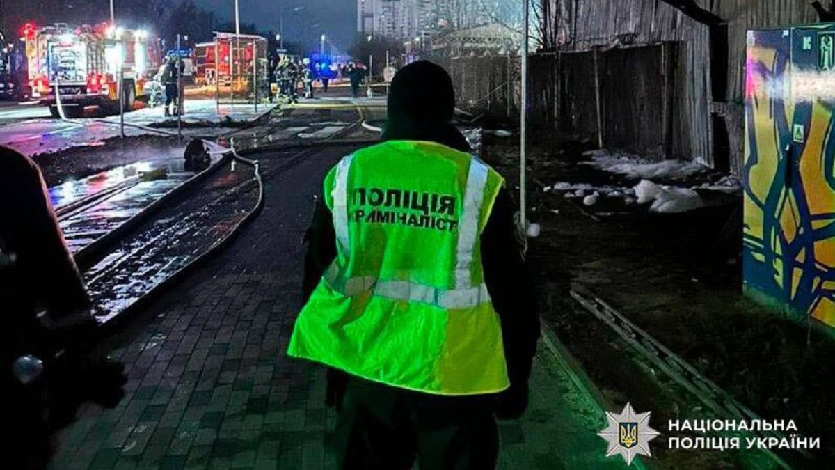 Вибух на Оболоні: газовий фільтр спричинив пожежу на СТО Поліція і працівники ДСН працюють біля місця, де відбулася масштабна пожежа