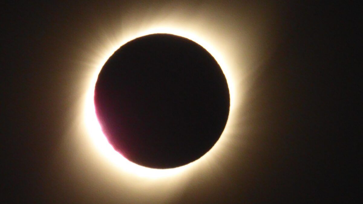 The Sun: Сонячне затемнення 29 березня — де і коли спостерігати унікальне явище The Sun: Сонячне затемнення 29 березня — де і коли спостерігати унікальне явище