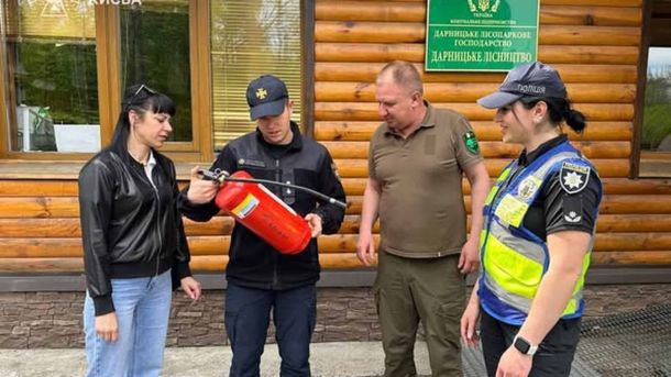 У Києві відбувся XVII Міжнародний конгрес медичних сестер Офіцери ДСНС Києва з представниками Дарницького лісопаркового господарства