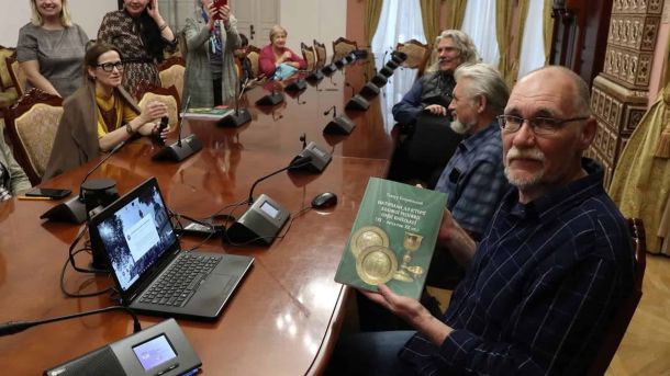 ЮНЕСКО підтримує реставрацію фресок і сейсмомоніторинг Софії Київської Презентація наукової монографії про велику ризницю Софійського собору в Національному заповіднику Софія Київська