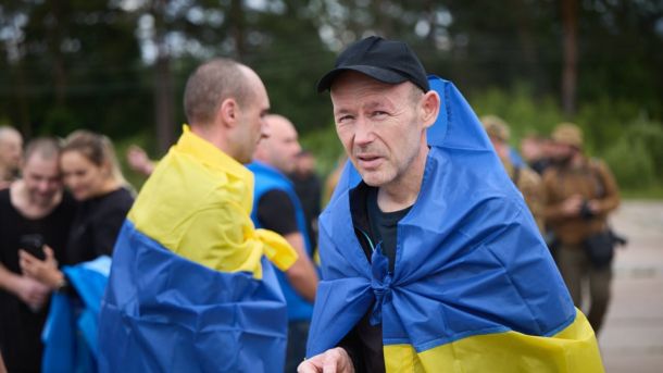 Нова кар'єра після війни: відкрита реєстрація на програму S.T.A.R.T у Бучанському районі Звільнені з полону українські військовослужбовці
