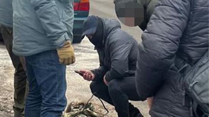 Планували теракт біля військової частини на Київщині: трьом особам загрожує довічне ув'язнення Планували теракт біля військової частини на Київщині: трьом особам загрожує довічне ув'язнення