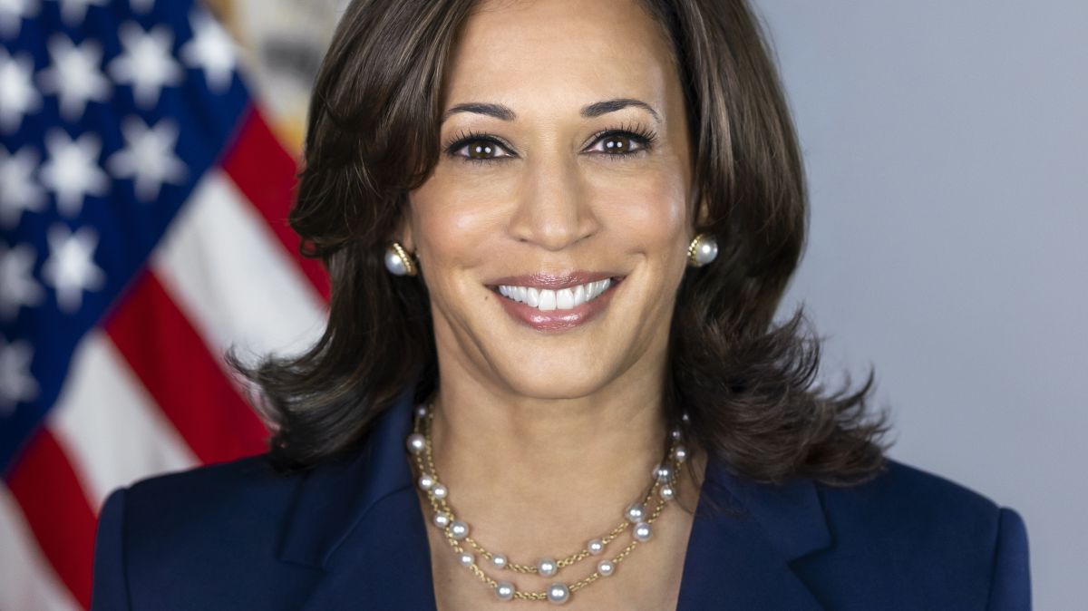 Newsweek: Камала Гарріс виступила проти Трампа та Маска на NAACP Awards, закликавши до боротьби Колишня віцепрезидент США Кмала Гарріс