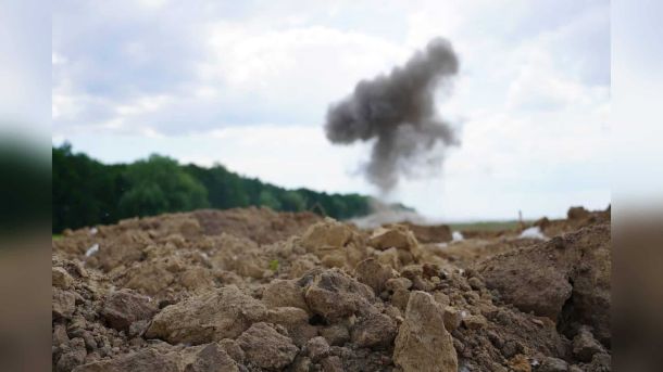 У Білоцерківському районі 13 серпня знищуватимуть вибухонебезпечні предмети Знищення вибухонебезпечних предметів у Білоцерківському районі Київської області 13 серпня — можливі звуки вибухів
