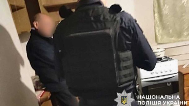 На Бориспільщині 7-річний хлопчик смертельно поранив сусідку зі зброї батька На Бориспільщині 7-річний хлопчик смертельно поранив сусідку зі зброї батька