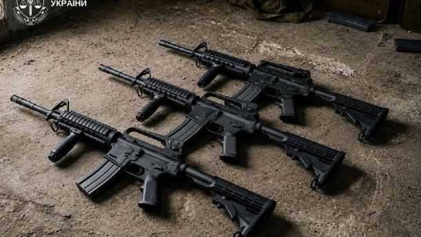 У Києві п'яний чоловік побив 15-річного школяра біля ЖК Затриманий у Києві чоловік продавав через поштомати перероблену бойову зброю, за яку планував отримати 200 тисяч гривень