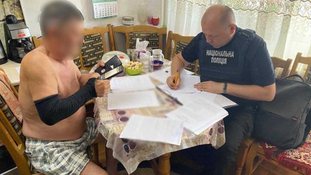 Поліція викрила схему заволодіння землею кіностудії Довженка на 60 млн грн Поліція викрила схему заволодіння землею кіностудії Довженка на 60 млн грн