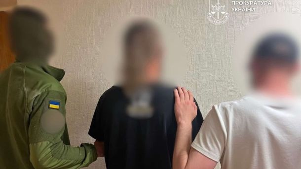 Пожежа у Дарницькому на вул. Чубинського: ДСНС врятувала чоловіка Вибух на Оболоні: підозрюваний відправив боєприпаси поштою