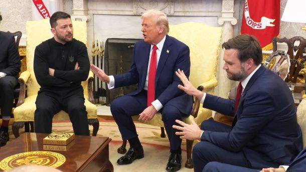 Китай може використати ослаблення США через Трампа, заявив колишній полковник НВАК Президент України Володимир Зеленський, президент США Дональд Трамп та віцепрезидент Джей Ді Венс
