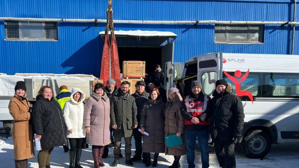 Київщина отримала 50 генераторів для соціальних закладів від Червоного Хреста Передача генераторів від Червоного Хреста для соціальних закладів — резервне живлення в умовах перебоїв електропостачання