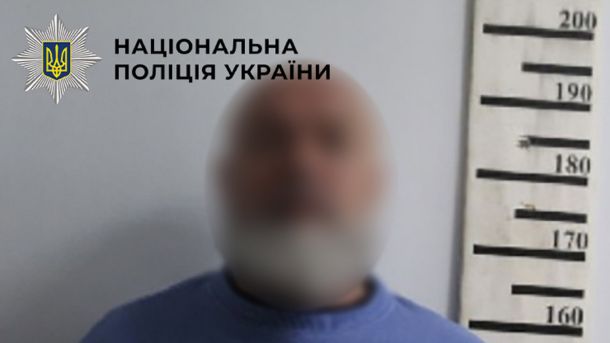 У Києві судитимуть чоловіка за жорстокий напад на 21-річну дівчину в під’їзді Підозрюваний чоловік