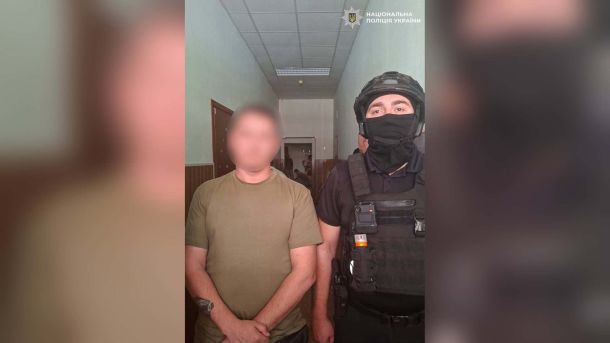 Головні новини Києва | Kyiv.News Поліцейські Київщини затримали групу підозрюваних у продажу фіктивних висновків ВЛК за $5000 для ухилення від бойових підрозділів