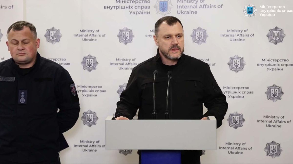 За добу 3,5 тисячі киян повідомили про відсутність світла на лінію 112 Міністр внутрішніх справ Ігор Клименко