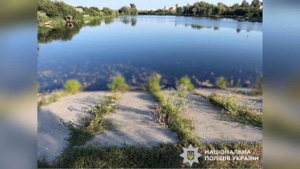 29-річного киянина затримали після стрілянини у Дніпровському районі Поліція Київщини оглядає берег водойми у селі Петропавлівська Борщагівка, де виявлено загиблу рибу через забруднення води