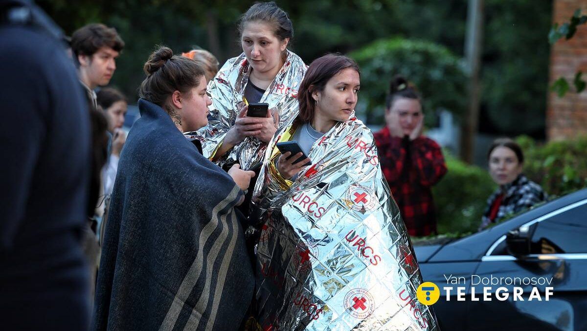 Через обстріли змінено рух транспорту поблизу метро «Святошин» — що працює, а що ні (оновлюється) Через обстріли змінено рух транспорту поблизу метро «Святошин» — що працює, а що ні (оновлюється)