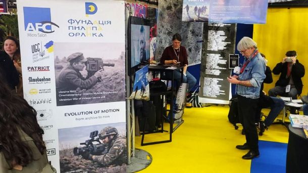 Українську операторську школу представили в Парижі на головній кіновиставці Європи Український стенд на виставці AFC Micro Salon Show