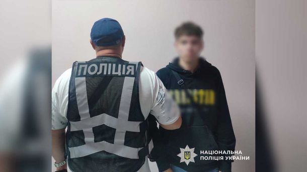 У Києві судитимуть адвоката, який обіцяв клієнту за $25 000 «вирішити питання» з ТЦК У Києві судитимуть адвоката, який обіцяв клієнту за $25 000 «вирішити питання» з ТЦК