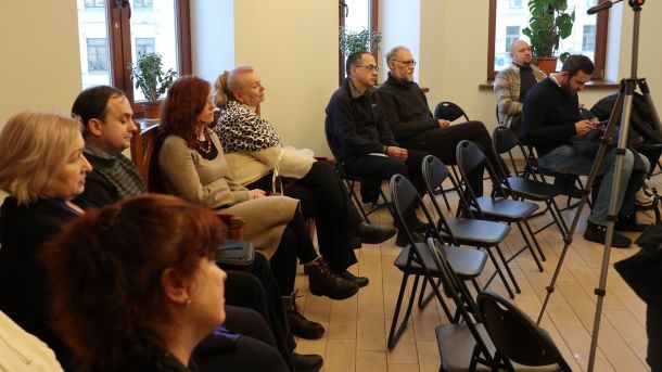 У Софії Київській розповіли про родинні зв'язки Григорія Сковороди Учасники наукового семінару, присвяченого зв'язкам родини Григорія Сковороди з Києво-Софійським монастирем XVIII століття