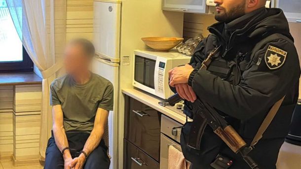 У Києві чоловік помер, поки метро відмовляло у дефібриляторі У Києві судитимуть чоловіка, який задушив дружину