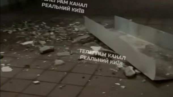 10 000 доларів за зняття з розшуку в «Оберіг»: на Київщині затримали офіцера-хабарника Обвалена стеля у підземному переході на перетині Глибочицької та Січових Стрільців на Лук'янівці, уламки на підлозі
