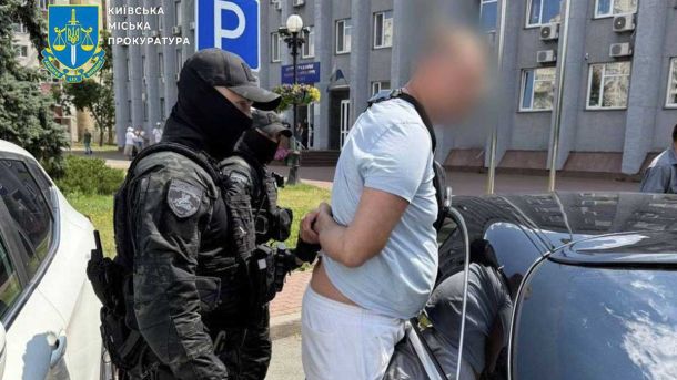 У Києві викрили схему привласнення тютюнових виробів на 128 мільйонів гривень У Києві викрили схему привласнення тютюнових виробів на 128 мільйонів гривень