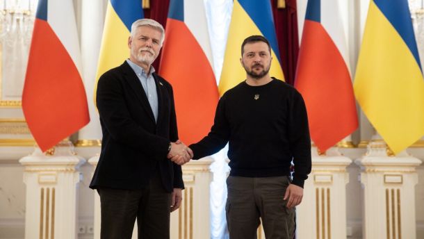 Як ШІ зрозумів абракадабру: відкриття вчених Google Володимир Зеленський і Петр Павел