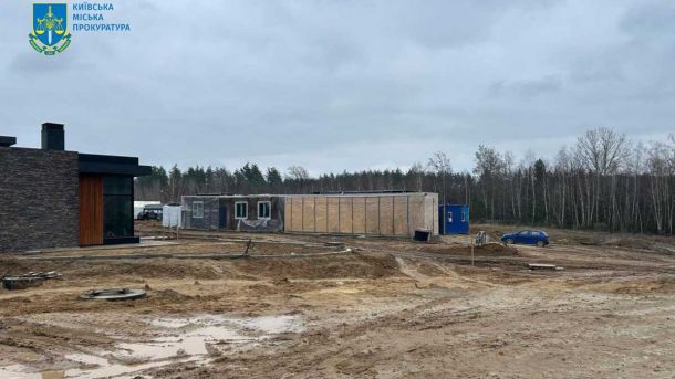 Крадіжка на благодійності: директор фірми привласнив 470 тис. грн, призначених для модульних будинків у Мощуні Крадіжка на благодійності: директор фірми привласнив 470 тис. грн, призначених для модульних будинків у Мощуні
