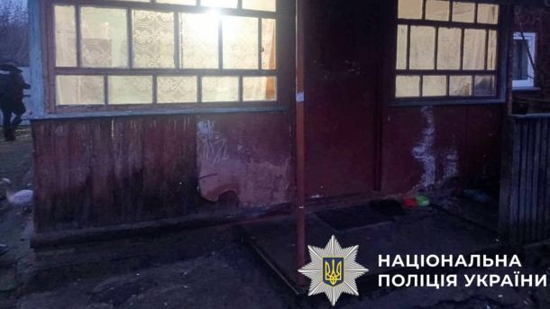 Київські школи можуть запровадити навчання у вихідні або влітку: навіщо Старий будинок в селі, у вікнах горить світло