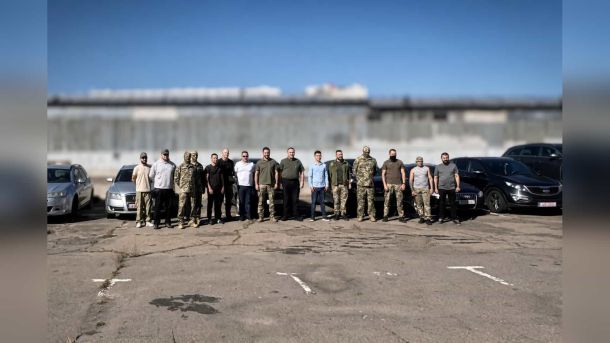 Деснянська РДА підписала меморандум про співпрацю з Другим медбатальйоном Дев'ять автомобілів від Литовської Республіки передані підрозділам Сил оборони України за сприяння КМВА та волонтерських фондів