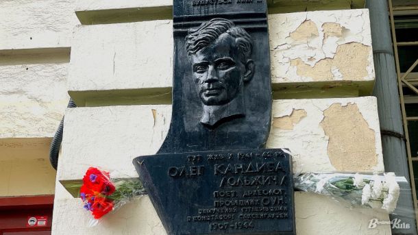 Пожежа в багатоповерхівці на Лісовому проспекті: врятовано сімох людей, серед них троє дітей (фото) Пожежа в багатоповерхівці на Лісовому проспекті: врятовано сімох людей, серед них троє дітей (фото)