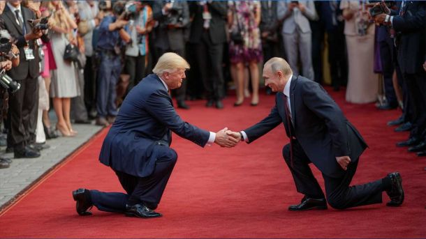 Трамп розгорнув червону доріжку для Путіна на Алясці Трамп розгорнув червону доріжку для Путіна на Алясці