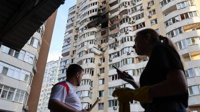 Ракетна хвиля вибила двері в укритті: кияни про наслідки атаки 6 червня Наслідки атаки РФ в Солом'янському районі Києва, 6 червня 2025 року