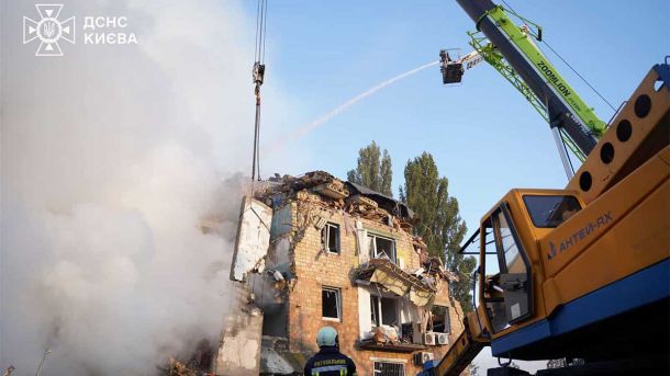 У Києві після удару дрона рятувальники врятували обпечене кошеня — загинула родина волонтерів У Києві після удару дрона рятувальники врятували обпечене кошеня — загинула родина волонтерів