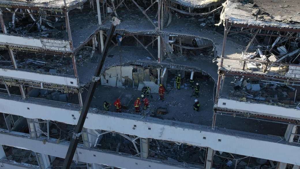 У квітні Київ зазнав 13 обстрілів: загинуло 14 людей, майже 100 поранено У квітні Київ зазнав 13 обстрілів: загинуло 14 людей, майже 100 поранено