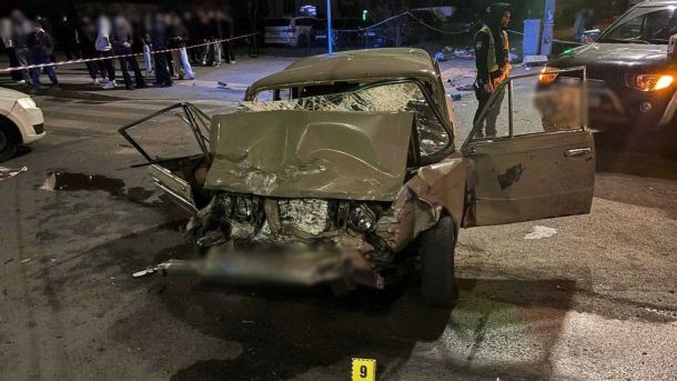 Пожежа на Якуба Коласа у Святошині: врятували 10 осіб П'яний водій пікапа у Деснянському вбив 17-річного: підозра