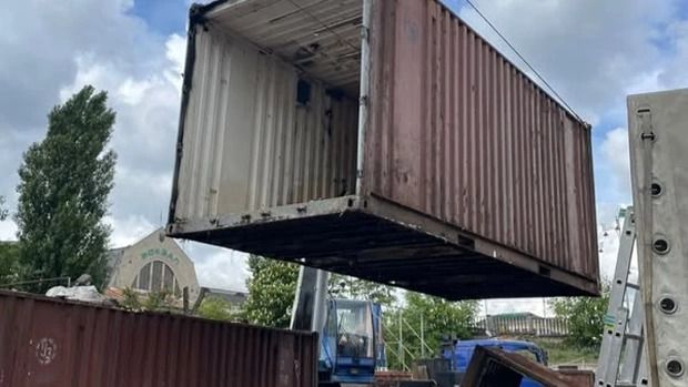 Біля Центрального вокзалу в Києві демонтували 150 кіосків занедбаного ринку Біля Центрального вокзалу в Києві демонтували 150 кіосків занедбаного ринку